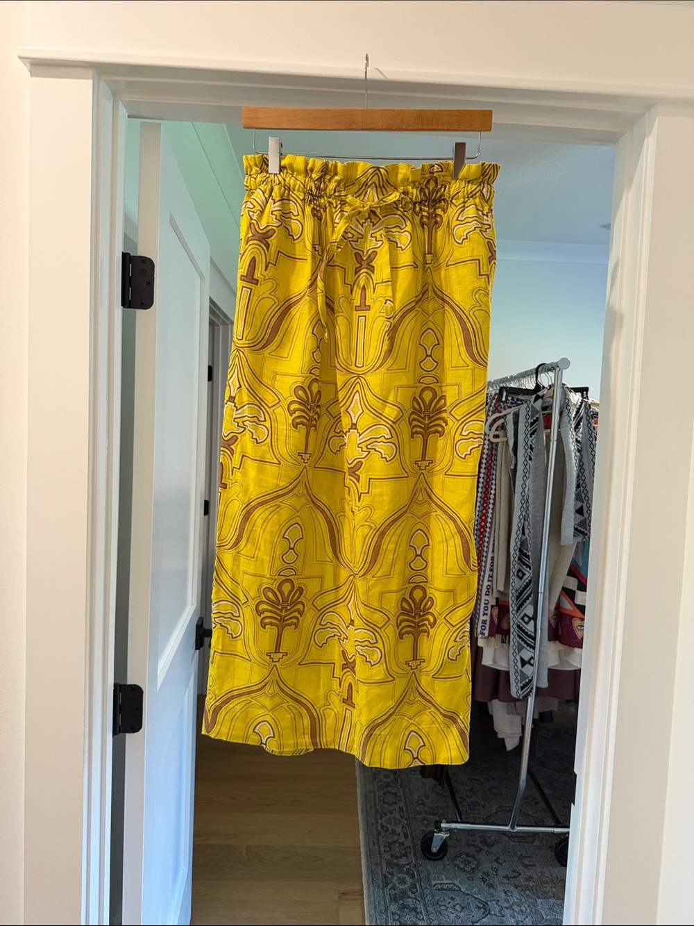 Banana Republic Yellow and Brown Patterned Elastic-Waist Skirt(bw)